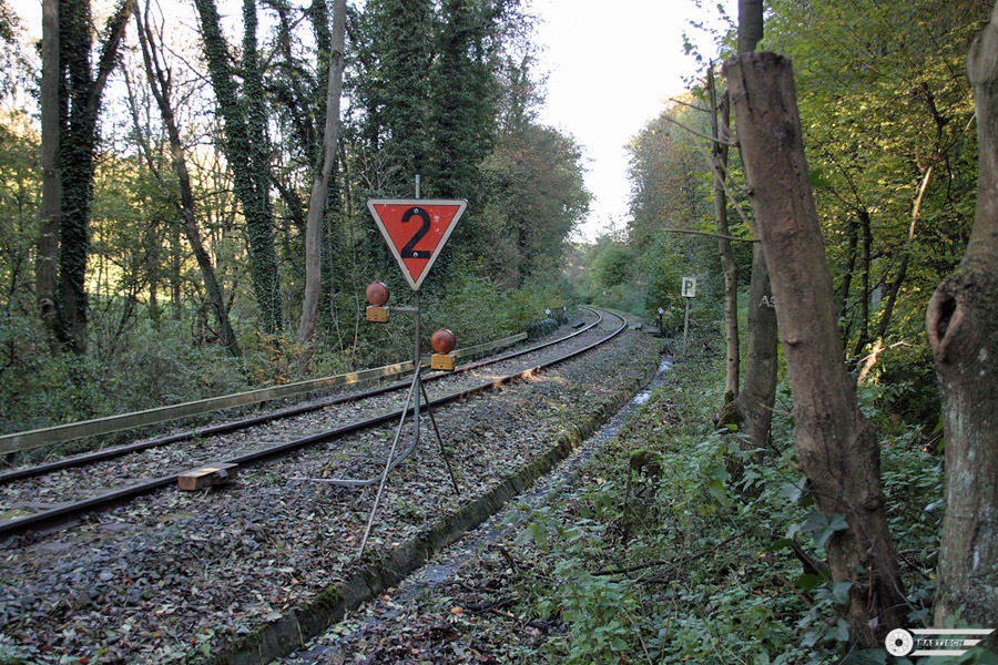 http://www.angertalbahn.de/bauten/101021_langsamfahrstelle.jpg